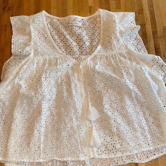 bishop + young White Eyelet Ruffle Top Large - Picture 2 of 7